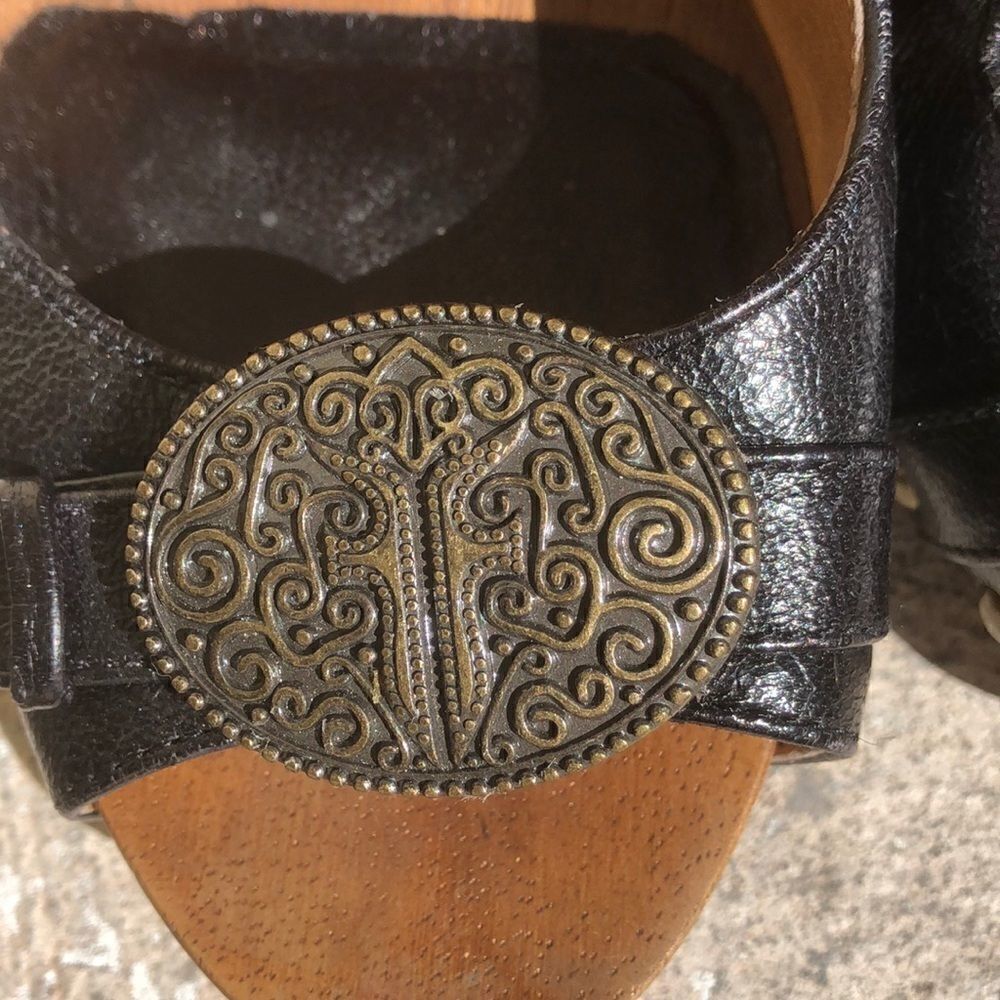 Frye  Sandals - Picture 8 of 8